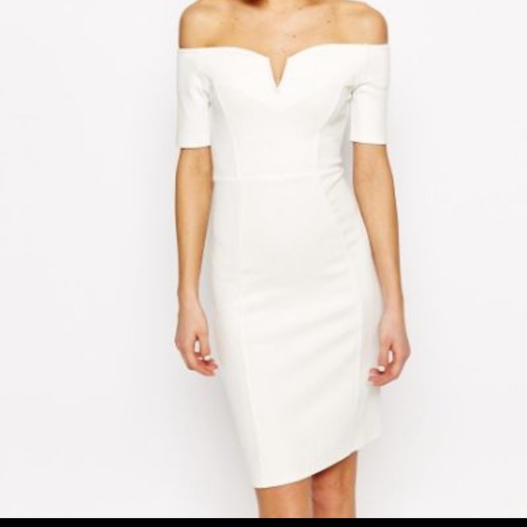 ASOS Dresses & Skirts - ASOS Vera Moda White Off the shoulder Dress Size L